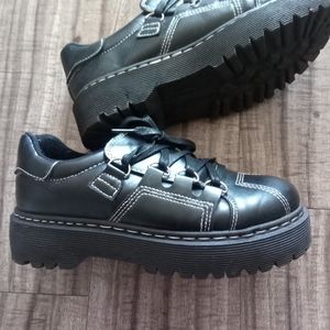 Chunky 90s shoes platform y2k black vintage